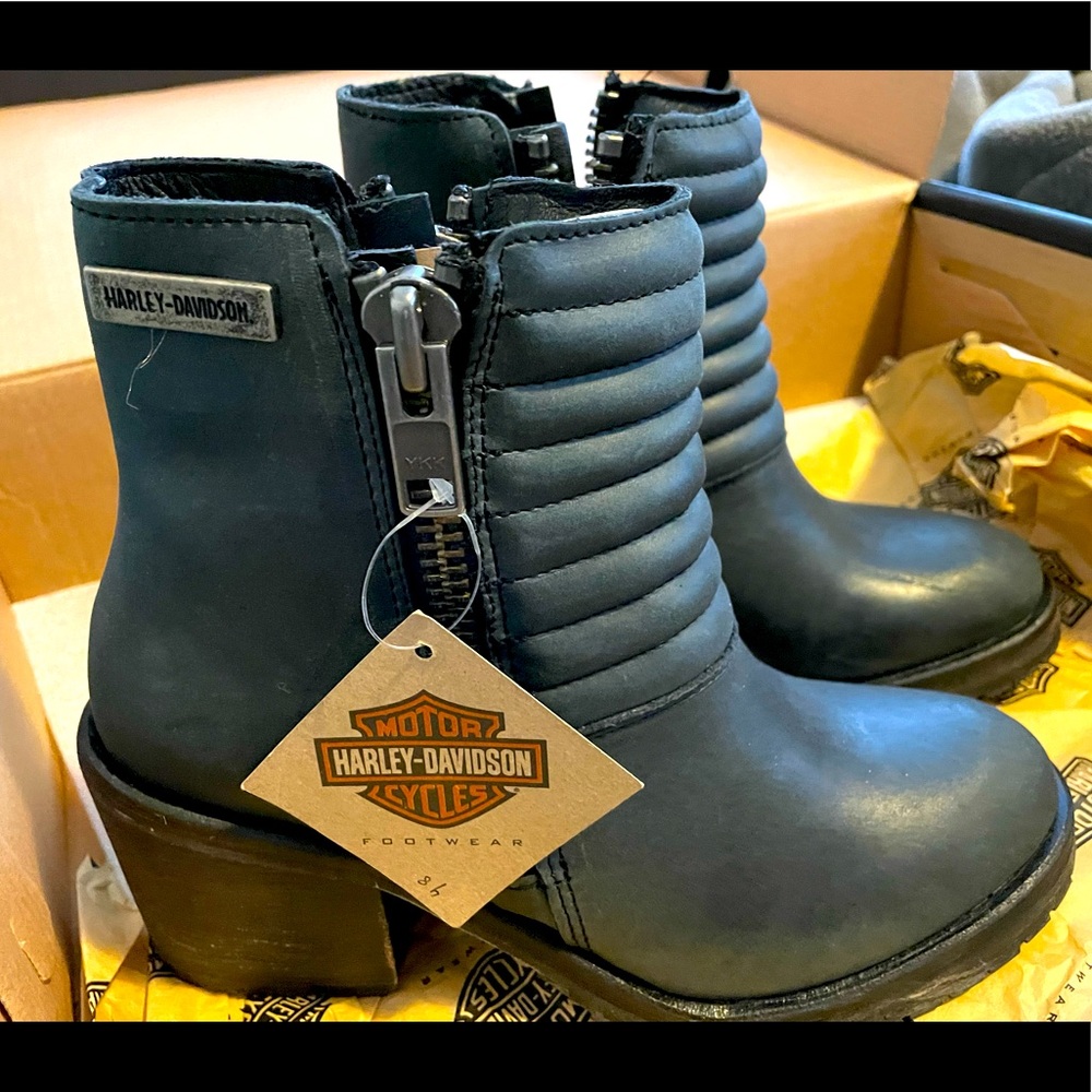Harley Davidson women’s 5.5 leather ankle boot